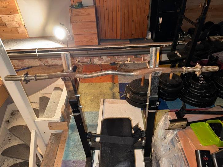 Bicep curl bar, Sport en Fitness, Fitnessmaterialen, Gebruikt, Halterstangen, Armen, Ophalen