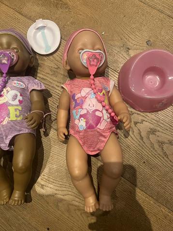 2 originele Babyborns met accessoires beschikbaar voor biedingen