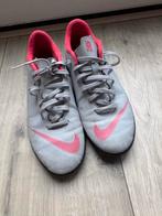 Nike zaalvoetbalschoenen maat 42, Kleding | Heren, Schoenen, Sportschoenen, Nike, Ophalen of Verzenden, Gedragen