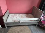 Peuterbedje 70x140 cm met matras en bedrekje, Kinderen en Baby's, Kinderkamer | Bedden, Ophalen, Gebruikt, 70 tot 85 cm, 140 tot 160 cm