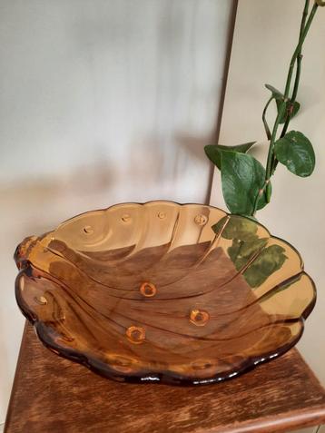 Vintage persglas schaal schelp amber gekleurd glas beschikbaar voor biedingen