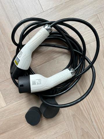 Laadkabel 6 meter - 16 V fase 2 - heel netjes beschikbaar voor biedingen