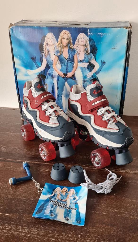 Britney Spears Sketchers Rolskates Maat 39, Kinderen en Baby's, Speelgoed | Buiten | Rolschaatsen, Zo goed als nieuw, Dames, Kinderen