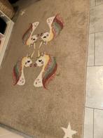 Leuk vloerkleed met eenhoorns, Gebruikt, 100 tot 150 cm, Beige, Ophalen of Verzenden
