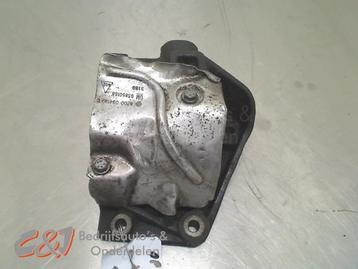 Steunlager rechts-voor van een Opel Vivaro beschikbaar voor biedingen