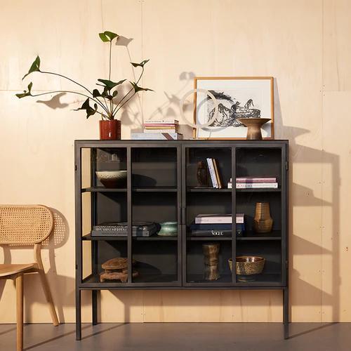 New Routz Vitrinekast Metaal, Industrieel, VT Wonen, Huis en Inrichting, Kasten | Dressoirs, Zo goed als nieuw, 100 tot 150 cm