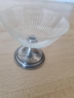 Een kristallen glaasje met zilver voetje, Ophalen of Verzenden