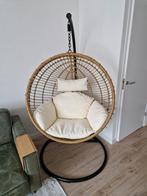 Hangstoel van riet met kussen, Huis en Inrichting, Stoelen, Ophalen