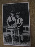 Vintage portret foto kind meisjes zusjes 1950, Verzamelen, Foto's en Prenten, 1940 tot 1960, Foto, Zo goed als nieuw, Kind