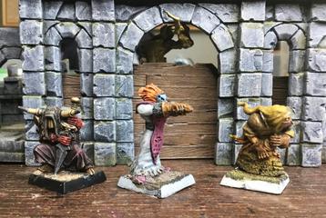 Oldhammer chaos sorcerors 3x beschikbaar voor biedingen
