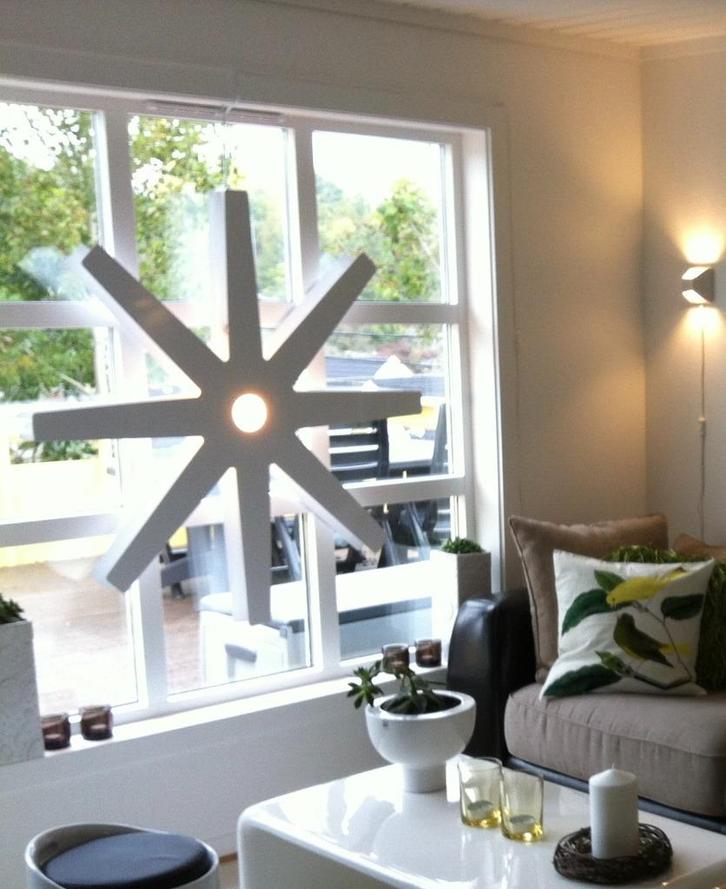 Witte Nordic design kerstster met verlichting van Fling 1,2m, Diversen, Kerst, Zo goed als nieuw, Ophalen