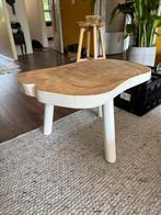 Houten bijzet tafel, Huis en Inrichting, Tafels | Bijzettafels, Minder dan 45 cm, Gebruikt, Overige vormen, Hout