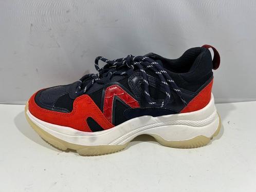 La strada, maat 38, stevige zwart rode sneakers., Kleding | Dames, Schoenen, Nieuw, Sneakers of Gympen, Rood, Verzenden