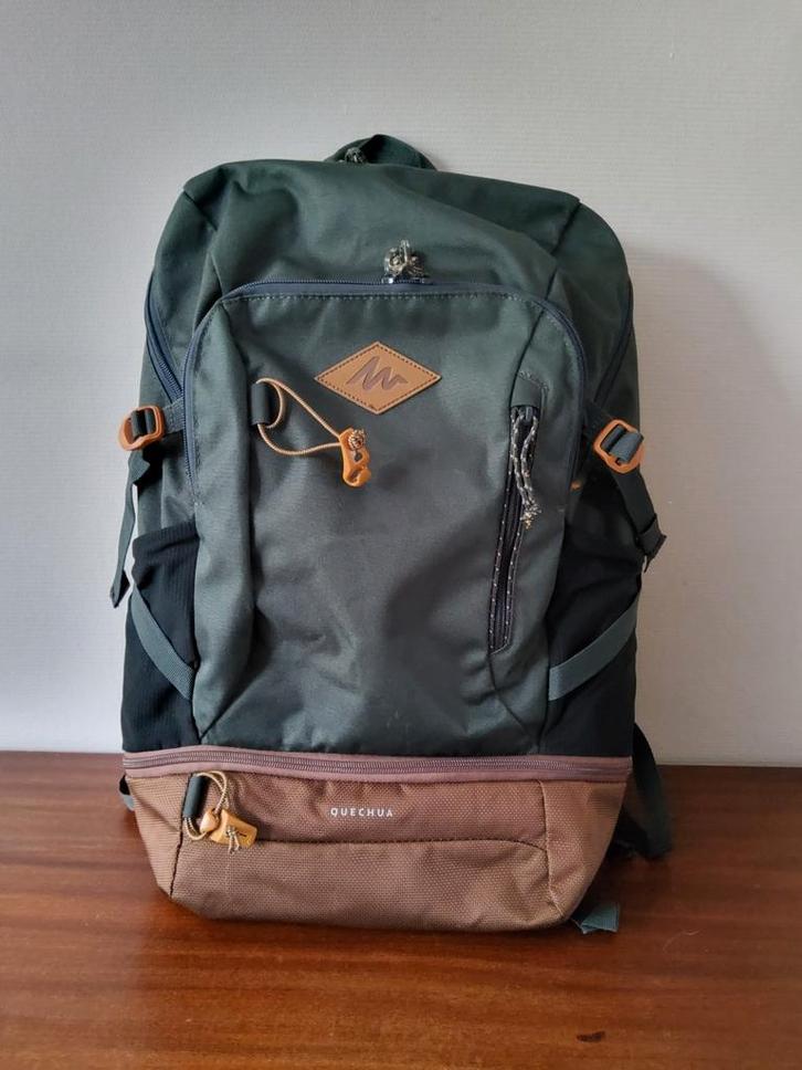 Quechua backpack rugzak NH500 30 liter, Sport en Fitness, Bergsport en Wandelen, Zo goed als nieuw, Rugzak, Ophalen of Verzenden