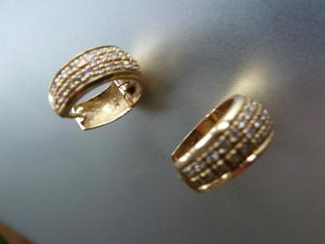 14 kt. gouden creolen, oorbellen volbezet met diamant pavé beschikbaar voor biedingen