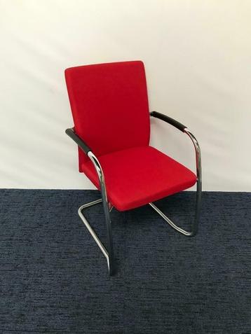 3 x Vergaderstoel, rode stof, chrome slede beschikbaar voor biedingen