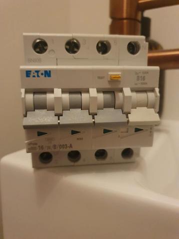 NIEUWE Aardlekautomaat Eaton (2 stuks)  beschikbaar voor biedingen