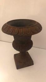 Miniatuur antieke louvre vaas gietijzer 13,5cm poppenhuis, Ophalen of Verzenden, Zo goed als nieuw, Poppenhuis