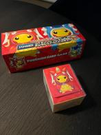Pikachu Magikarp Poncho Doos leeg - Deck case, Hobby en Vrije tijd, Verzamelkaartspellen | Pokémon, Nieuw, Overige typen, Ophalen of Verzenden