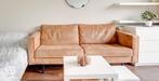 Cognac suède 2,5 zits bank, Huis en Inrichting, Banken | Bankstellen, Ophalen, Gebruikt, Tweepersoons, 75 tot 100 cm