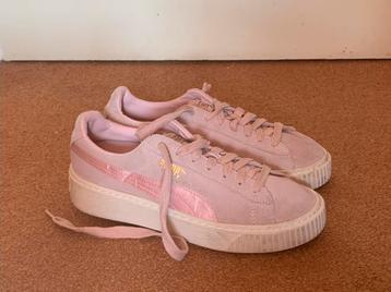 Lichtroze sneakers van Puma beschikbaar voor biedingen