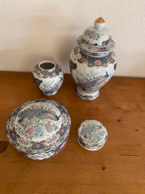 Vaga International vierdelige set met pauwdecor, Antiek en Kunst, Antiek | Porselein, Ophalen of Verzenden