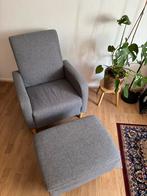 Fijne woonkamerstoel met poef/hocker, Huis en Inrichting, Fauteuils, Ophalen, Zo goed als nieuw