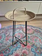Leuk bijzettafeltje met handvat, Huis en Inrichting, Tafels | Bijzettafels, Minder dan 55 cm, Metaal of Aluminium, Rond, Zo goed als nieuw