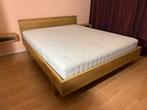 Massief Eiken Bedframe + Matras 200x160, Huis en Inrichting, Ophalen, Bruin, Tweepersoons, Zo goed als nieuw