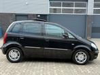 Lancia Musa 1.4-16V Platino AUTOMAAT PANO LEER CRUISE CLIMA, Auto's, Lancia, Parkeersensor, Gebruikt, Zwart, 400 kg