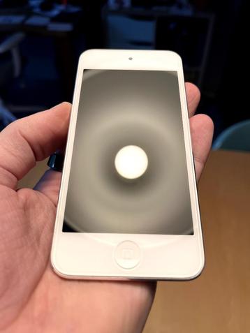 Apple iPod Touch 5e generatie – 32GB - iOS 9 - Model A142 beschikbaar voor biedingen