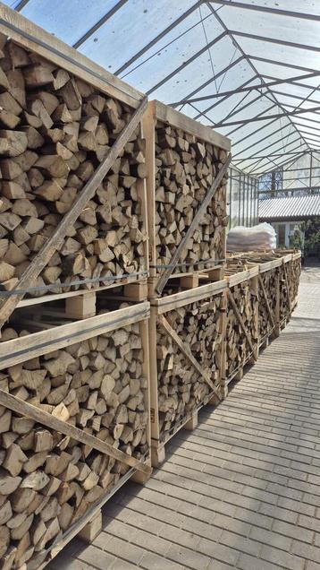 Beuken haardhout 450 kg -halve pallet a €235,- beschikbaar voor biedingen