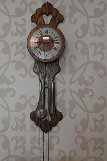 Orfac (Thomson) wandklok met slinger en slaguurwerk beschikbaar voor biedingen