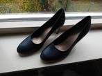 Tamaris pumps, donkerblauw (maat 40), Kleding | Dames, Schoenen, Pumps, Blauw, Zo goed als nieuw, Ophalen