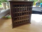 Vintage houten vakjeskast uit oude dorpswinkel, Ophalen of Verzenden, Gebruikt
