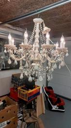 Witte kroonluchter 10 armen met kunstof pegels kroonluchter, Huis en Inrichting, Lampen | Kroonluchters, Ophalen, Zo goed als nieuw