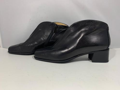 Peron, maat 37. Zwarte elegante schoenen, Kleding | Dames, Schoenen, Nieuw, Schoenen met lage hakken, Zwart, Verzenden