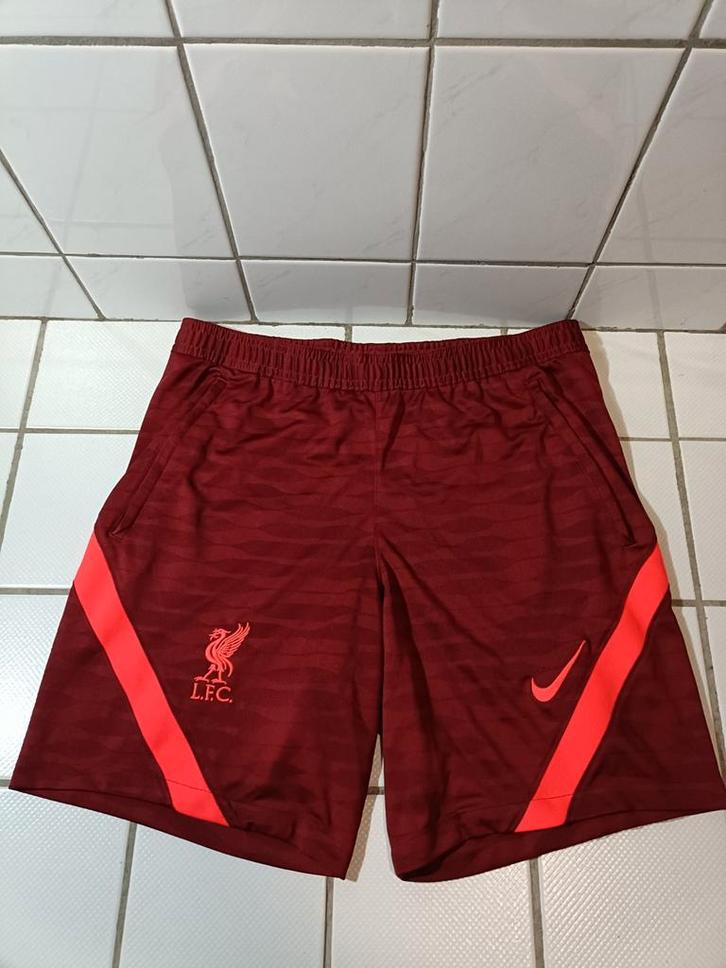 (L) Nike Dri-Fit Liverpool F.C 2021/22 Voetbal Broekje, Sport en Fitness, Voetbal, Zo goed als nieuw, Broek, Maat L, Ophalen of Verzenden