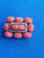 VICTORIAANSE BROCHE MET BLOEDKORAAL., Antiek en Kunst, Ophalen of Verzenden