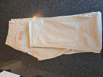 Wrangler broek  beschikbaar voor biedingen