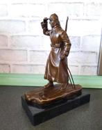 Bronzen beeld . Russische soldaat. Moscow, Antiek en Kunst, Ophalen of Verzenden