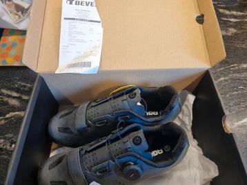 Gloednieuwe racefiets schoenen Agu met bon in doos, maat 41 beschikbaar voor biedingen