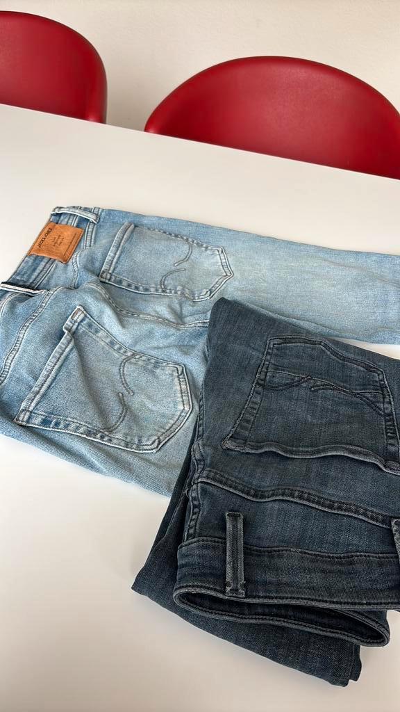 2 herenspijkerbroeken jack & jones, Kleding | Heren, Spijkerbroeken en Jeans, Zo goed als nieuw, W32 (confectie 46) of kleiner