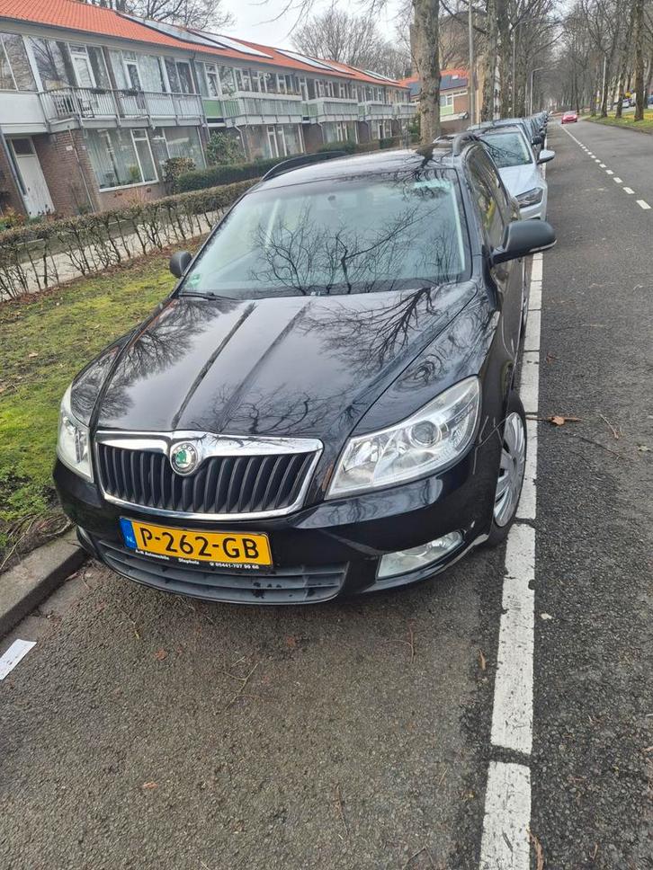 Skoda Octavia 1.2 TSI Combi 2010 Zwart, Auto's, Skoda, Particulier, Octavia, ABS, Achteruitrijcamera, Adaptieve lichten, Airbags