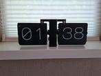 Karlsson Flip Clock - mat zwart, Huis en Inrichting, Woonaccessoires | Klokken, Ophalen, Zo goed als nieuw