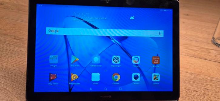 Huawei MediaPad incl extra SD kaart 15 GB + 2 beschermhoezen, Computers en Software, Android Tablets, Zo goed als nieuw, 10 inch