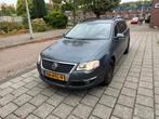 Volkswagen Passat 1.4 TSI Comfortline Airco Cruise Velours N, Voorwielaandrijving, 15 km/l, Gebruikt, Zwart