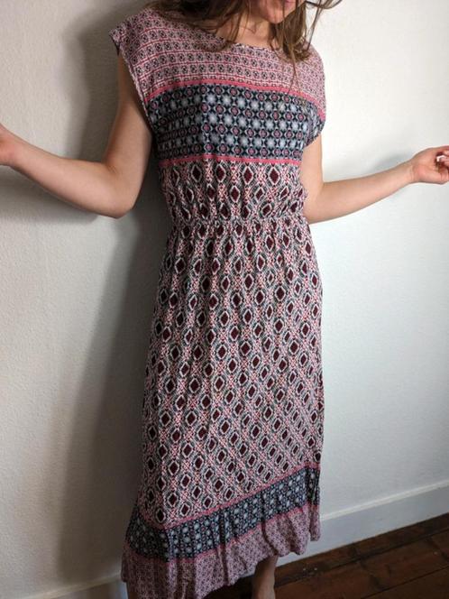 Leuke luchtige jurk 38, Kleding | Dames, Jurken, Zo goed als nieuw, Maat 38/40 (M), Roze, Onder de knie, Ophalen of Verzenden