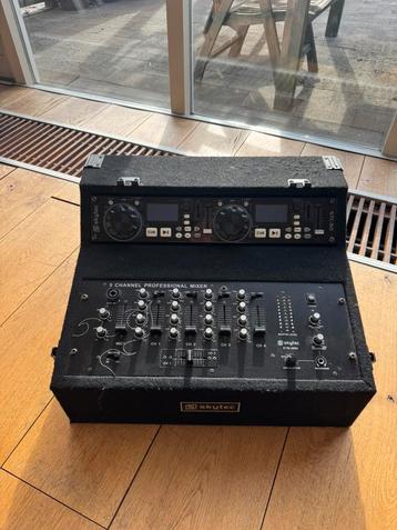 Skytec DJ Mixer all-in-one beschikbaar voor biedingen