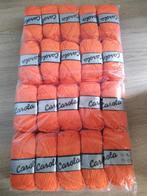 Nieuwe bollen wol. Oranje. Carola. Acryl., Ophalen of Verzenden, Zo goed als nieuw, Breien of Haken, Wol of Garen